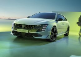 Der neue 508 SW von Peugeot von 2023 in weiß.